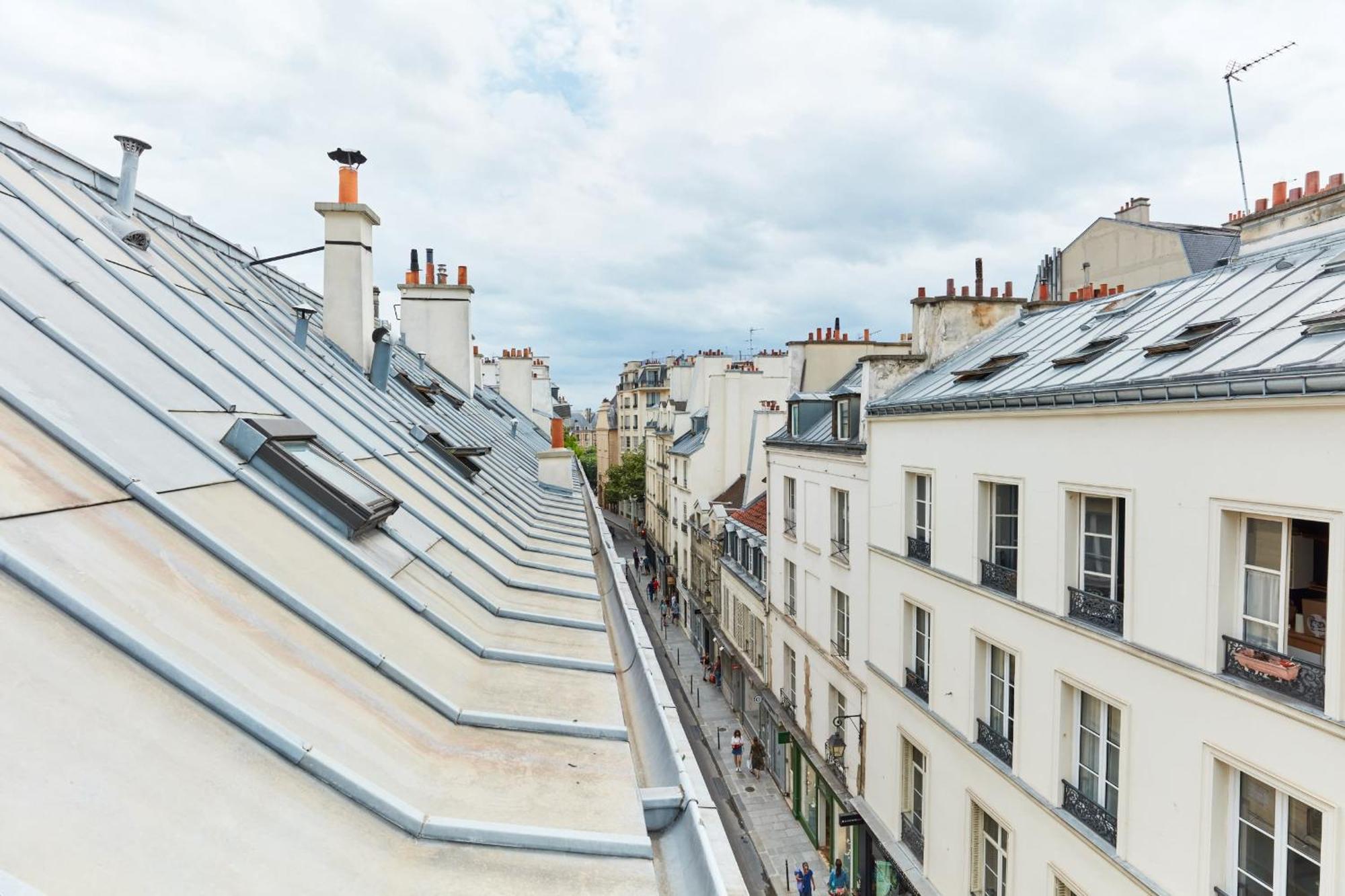 Place Des Vosges - 1Br With Balcony - Cityapartmentstay París Exterior foto